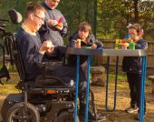 Tyrinėjimų staliukas specialiesiems poreikiams
