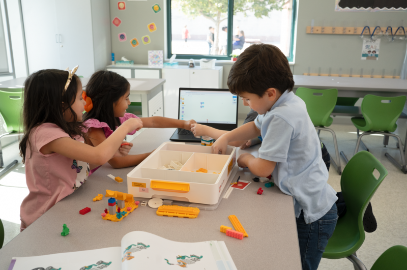 LEGO® Education informatikos ir dirbtinio intelekto (DI) rinkinys (K–2)