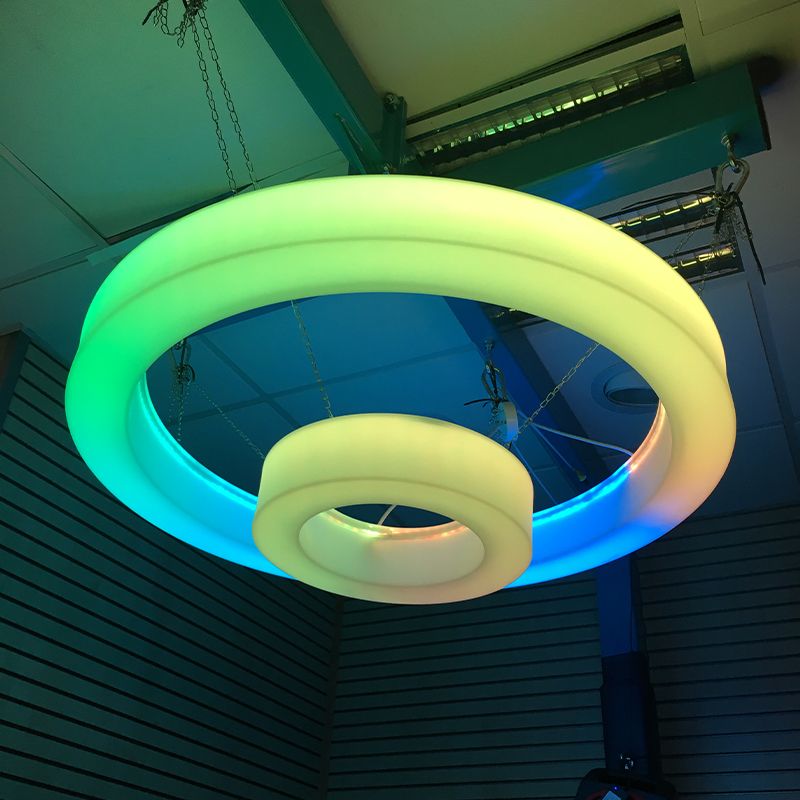 Spalvą keičiantis LED šviestuvas (100 cm)